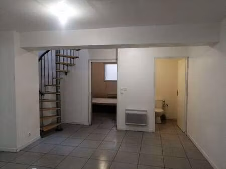 location appartement 5 pièces meublé à chavagnes-en-paillers (85250) : à louer 5 pièces me