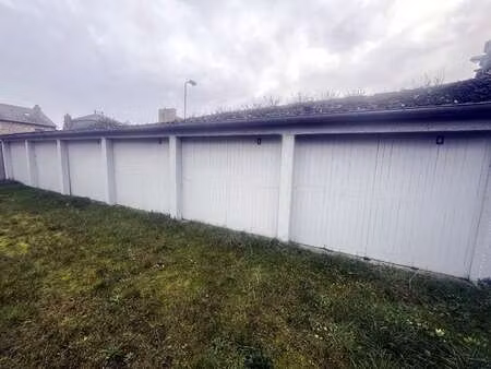 vente garage et parking à dinan (22100) : à vendre / dinan