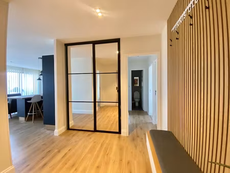 location meublée appartement 5 pièces 104 m² à saint-etienne (42000)  330 €