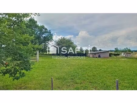 terrain viabilise 689m²