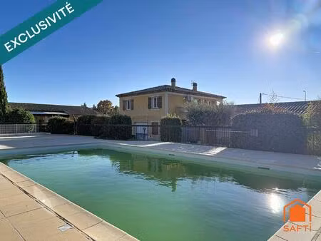 appartement de 67m² grande terrasse avec 3 places de parking privatives