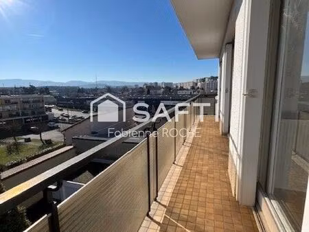appartement traversant 93 m2 avec double balcon
