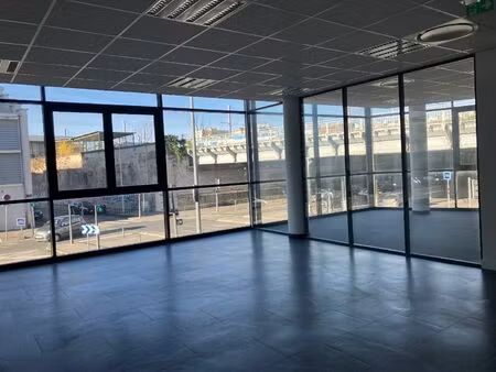 location bureau 346 m² à lyon 7 (69007)