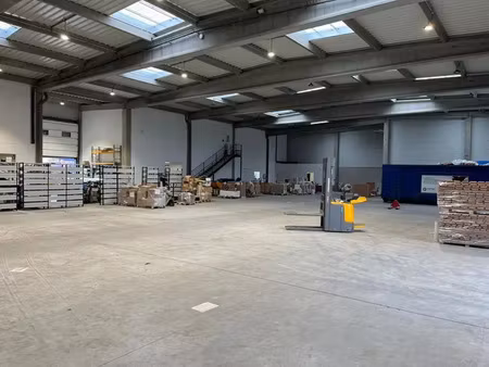 local professionnel - 500m ²