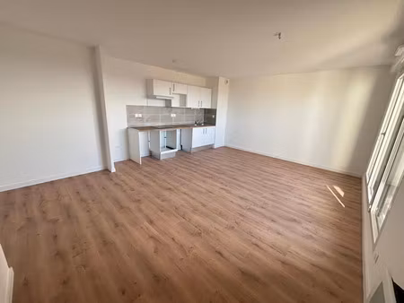 location appartement 4 pièces 87 m² à bruguières (31150)  982 €