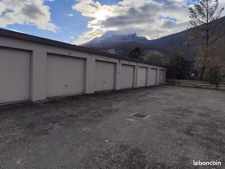 garage avec électricité