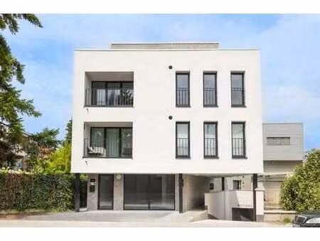 surface bureau neuve – centre d’evere