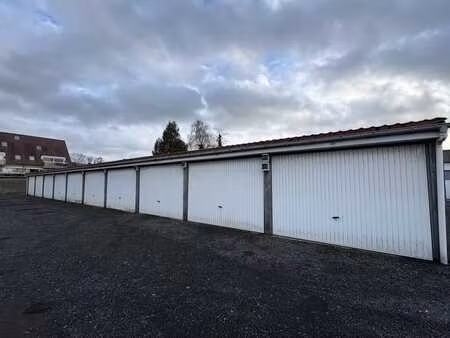 8 garageboxen in het centrum van torhout