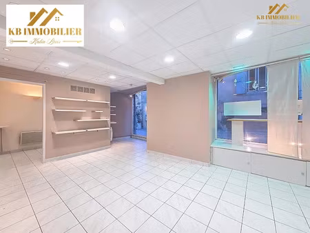 location locaux professionnels 70 m² à privas (07000)  550 €