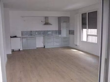 location appartement 3 pièces à la chapelle-sur-erdre (44240) : à louer 3 pièces / 68m² la