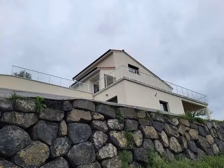 location maison à saint-germain-laprade (43700) : à louer / saint-germain-laprade