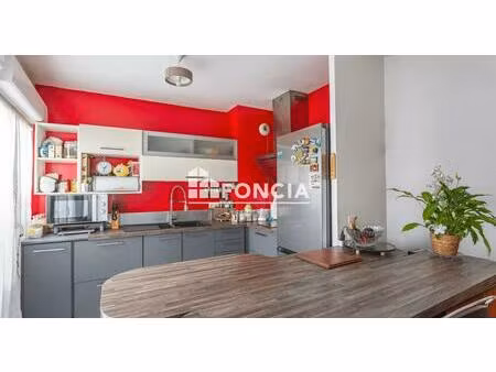 plein coeur de morangis  résidence récente et moderne  2 pièces de 52m2 au 3ème et dernier