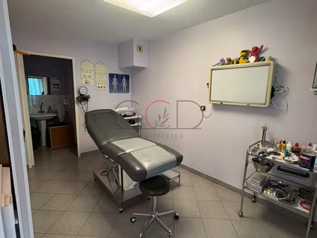 local à louer au sein d'un cabinet médical - aix en provence
