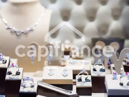 location locaux professionnels 110 m² à perigueux (24000)  1 750 €