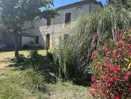 charmante maison en pierre dans un écrin de tranquillité