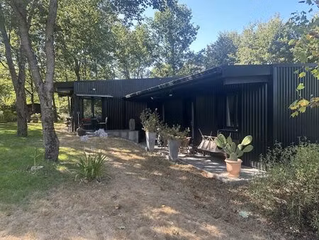 un bijou au coeur d'un écrin de verdure