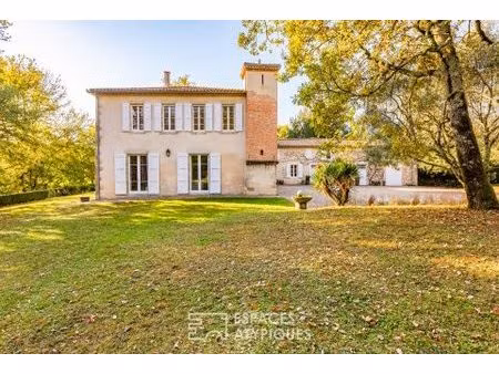 propriété d'exception avec bois et prairies en pays de cocagne