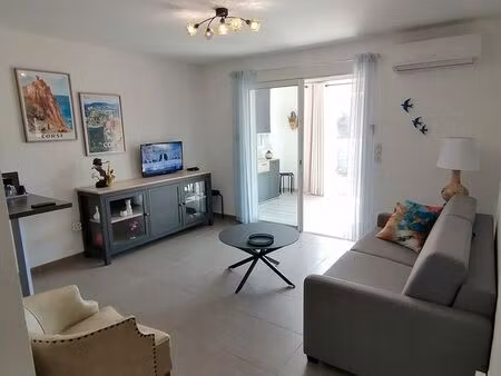 appartement t3 meublé à l'année........... loyer mensuel : 830