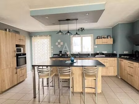 vente maison à mouzeuil-saint-martin (85370) : à vendre / 127m² mouzeuil-saint-martin