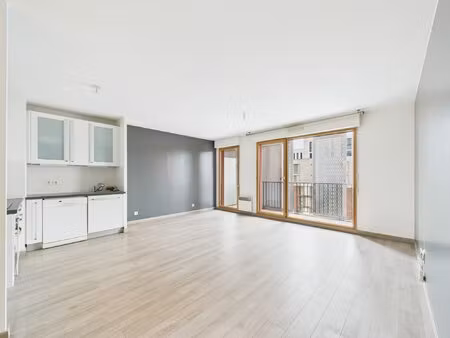 appartemnt 3 pieces-t9-ligne 15-vitry sur seine