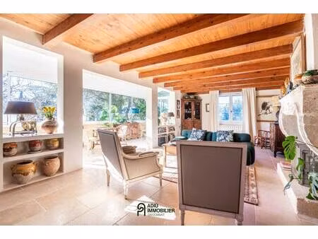 charmante maison avec jardin et piscine à proximité immédiate d'uzès