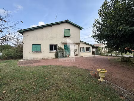 maison à vendre à virsac - 6 pièces avec jardin