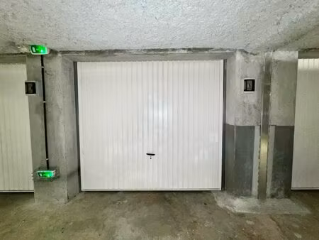 garage a vendre saint-egrèvre