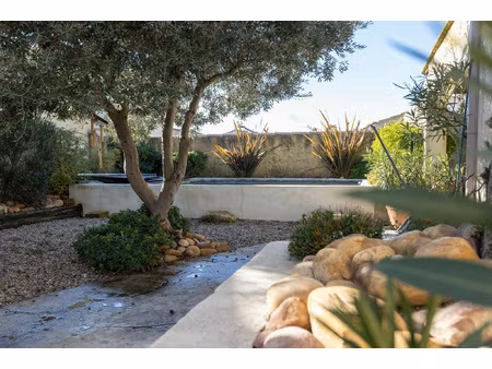 a vendre en exclusivite maison avec jardin et studio monteux