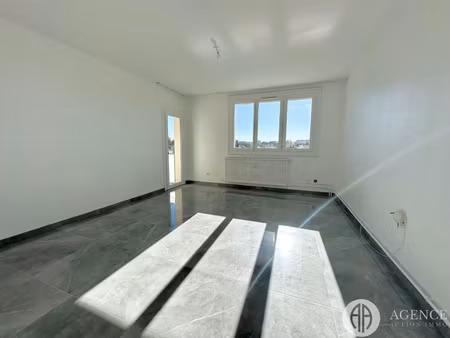 appartement rénové à neuf – coup de cœur assuré !