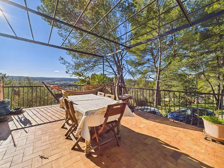 maison haut de gamme à rousset