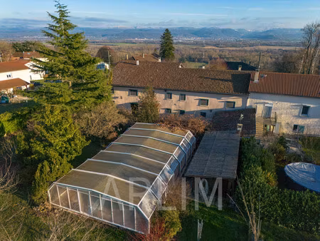 bâtisse d'exception à villette-sur-ain