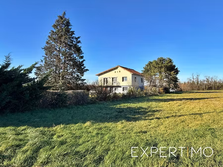 maison familiale sans voisin 209 m2 à mur-sur-allier terrain 3595 m2