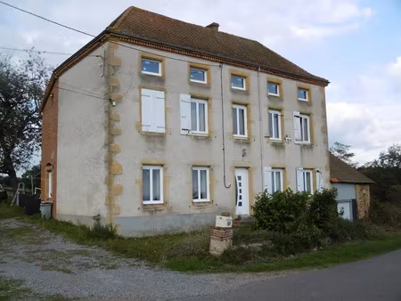 vente maison 5 pièces 159 m² à saint-pierre-la-noaille (42190)  194 250 €