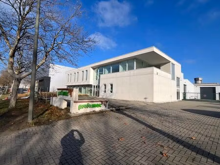 2.294m² bedrijfsgebouw