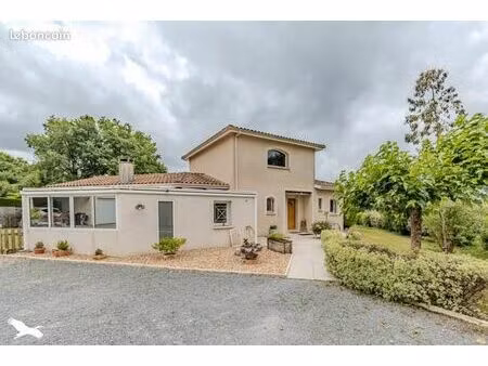 maison 7 pièces 199 m²