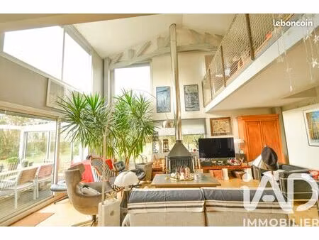 maison 8 pièces 235 m²