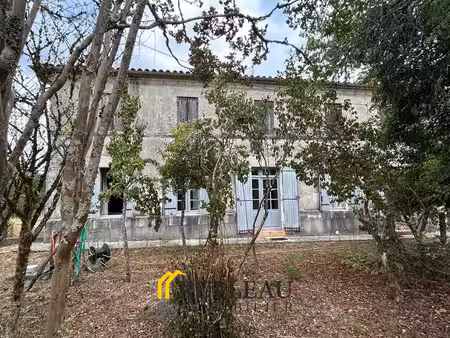 ancien corps de ferme: propriété de 1 7 hectares  maison en