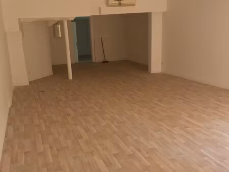 location local commercial 59m² bergerac 24100