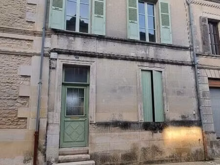 vente maison 5 pièces 160 m² montlieu-la-garde (17210)