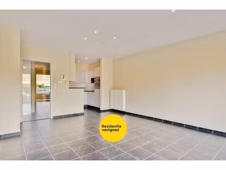 appartement te koop in eernegem met 2 slaapkamers