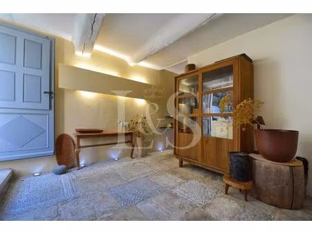 maison de charme au coeur de crillon le brave  avec terrasse et vue.