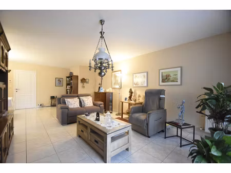 appartement te koop in burcht met 2 slaapkamers