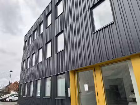 achat local professionnel 700m²