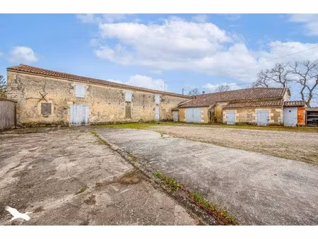 vente maison 5 pièces 111 m² à puyravault (17700)  248 800 €