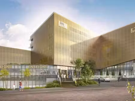 location local professionnel 186m²