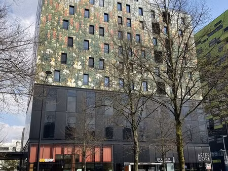 location local professionnel 1 182m²