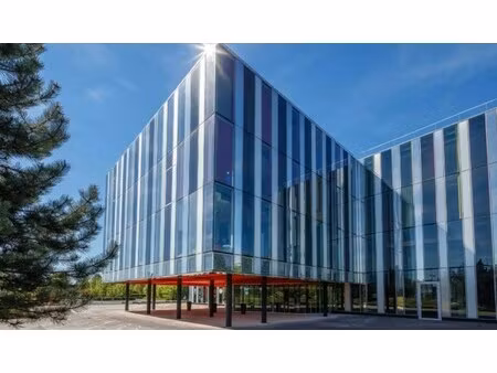 achat local professionnel 833m²