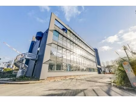 location local professionnel 1 811m² velizy villacoublay 78140