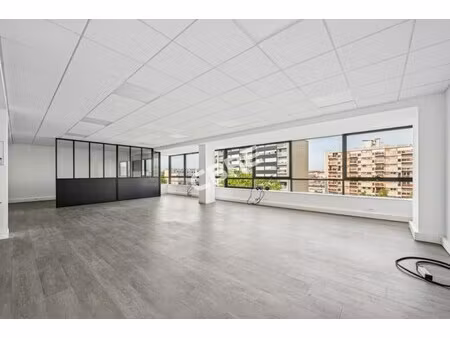 location local professionnel 133m² montrouge 92120