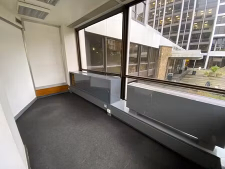 location local professionnel 17m²